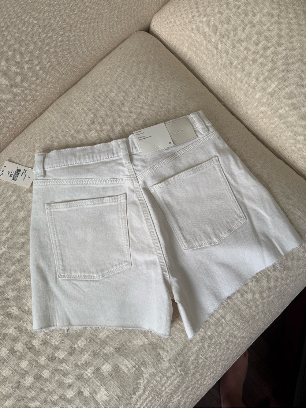 BNWT White Denim Shorts DL1961 - Picture 3 of 5